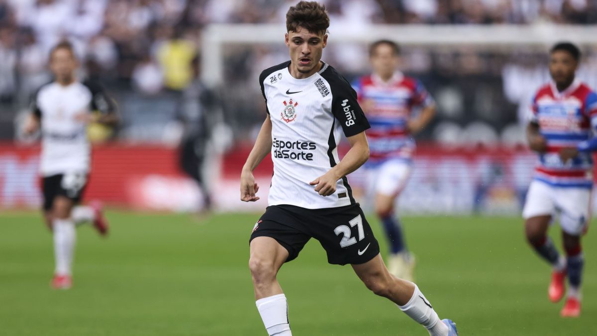 Flamengo prepara 25 milhões de euros para tirar Breno Bidon do Corinthians