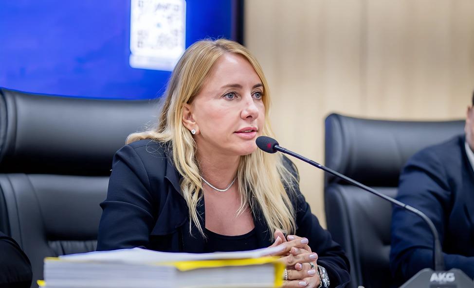 Ieda Chaves doa salário e destina mais de R$ 2,3 milhões para a causa animal em Rondônia