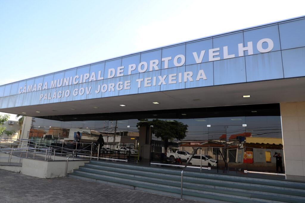 Câmara de Porto Velho convoca sessões para votar corte no auxílio alimentação de servidores