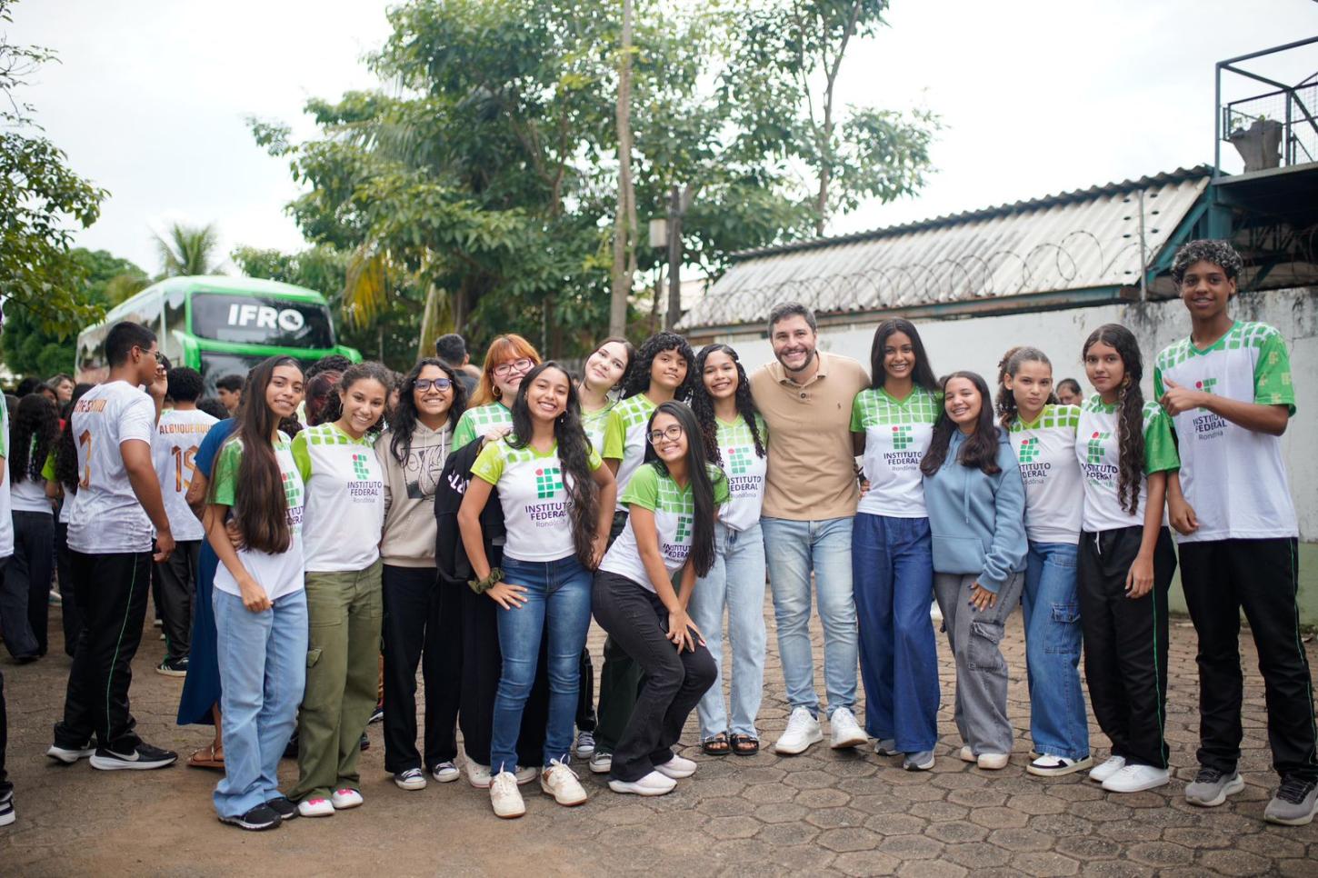 Com recurso indicado pelo deputado Maurício Carvalho, IFRO recebe novo ônibus em Porto Velho