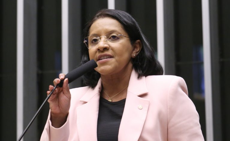 Comissão aprova ampliação da cobertura de planos de saúde para emergências relacionadas à gestação