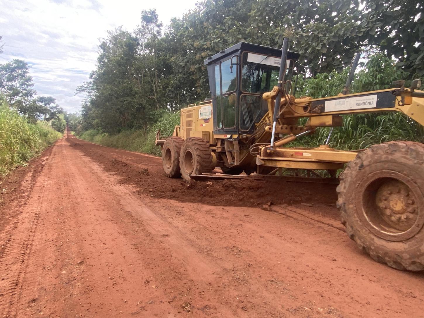 Governo atende indicação de Jean Oliveira e inicia recuperação de 150 km da RO-135 até o Porto Rolim de Moura do Guaporé