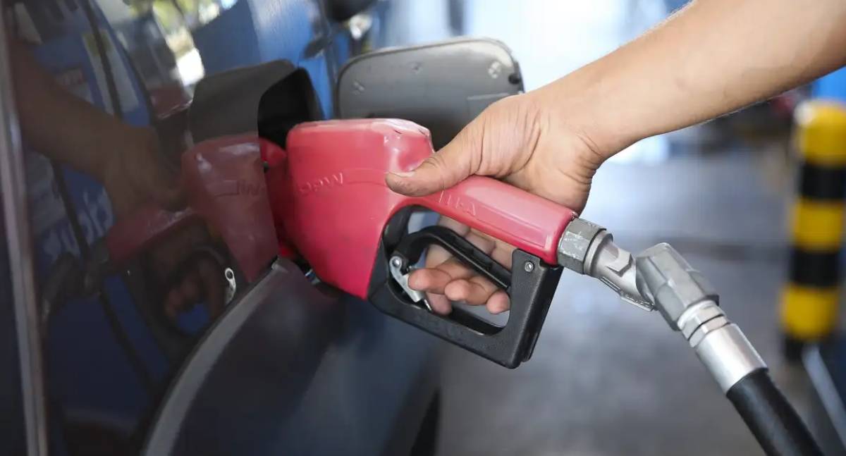 Governo mobiliza 100 Procons para conter preços abusivos nos combustíveis