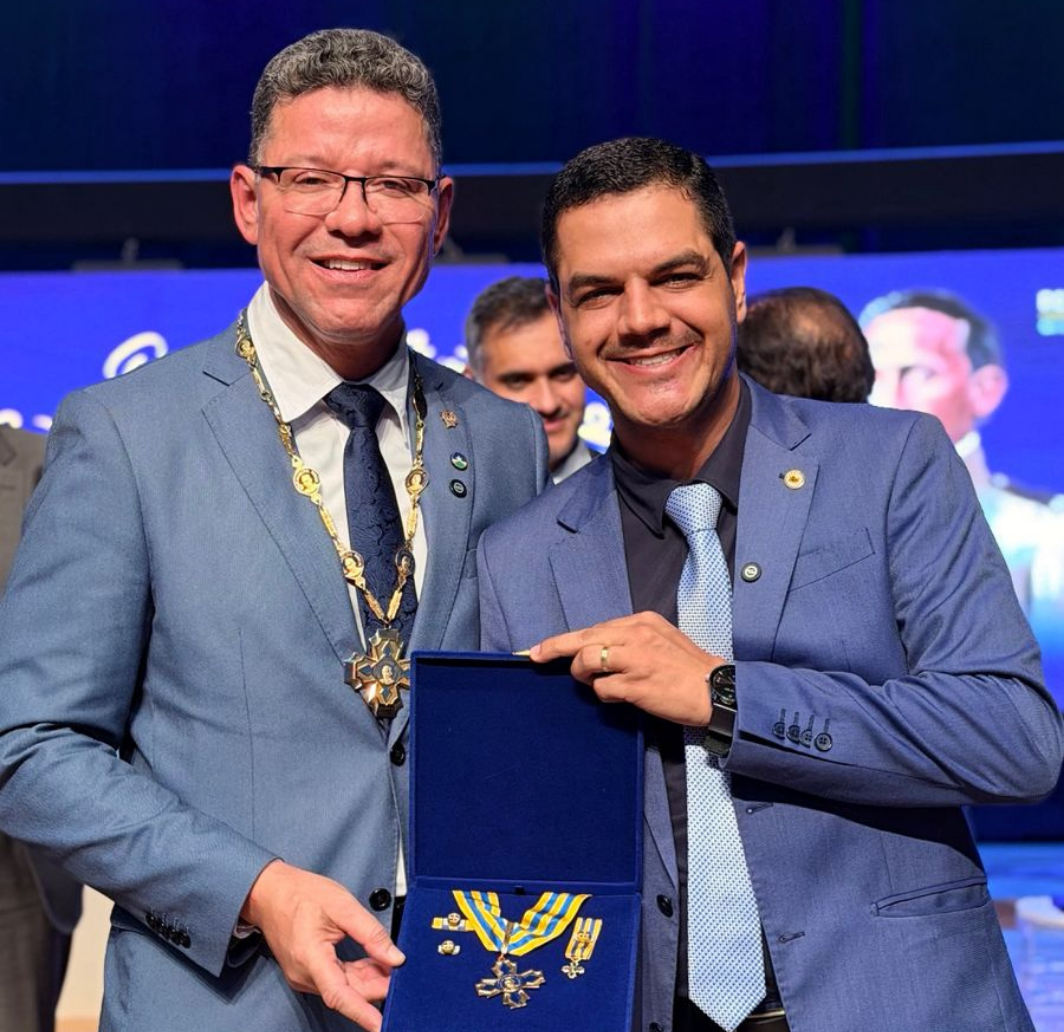 Marcos Rocha concede maior honraria de Rondônia ao deputado estadual Cássio Gois