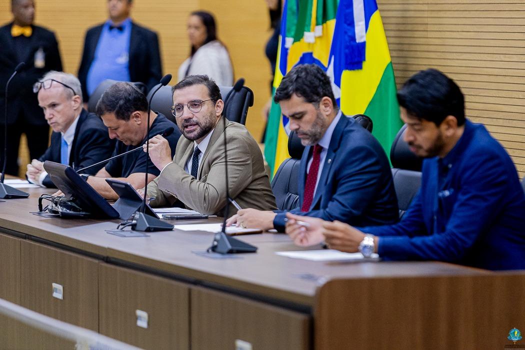 Ribeiro do Sinpol reúne multidão em debate sobre regularização fundiária na Assembleia Legislativa