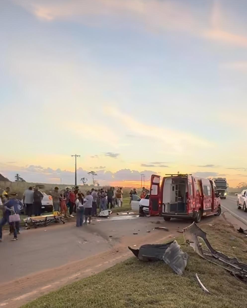 Acidente na BR-364 mobiliza equipes de resgate e deixa quatro feridos em Jaru