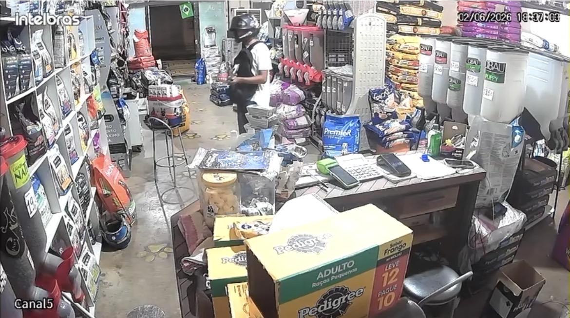 Criminoso armado tentar roubar casa de ração
