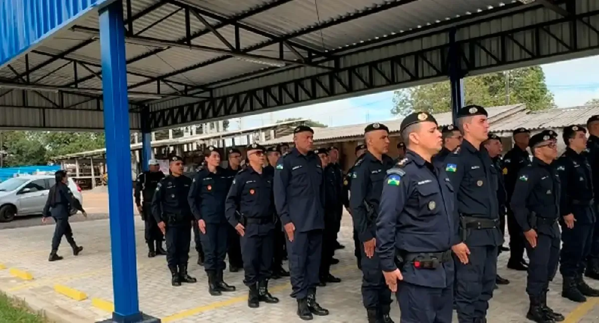 Deputado Pedro Fernandes entrega garagem coberta para o 7º BPM em Ariquemes