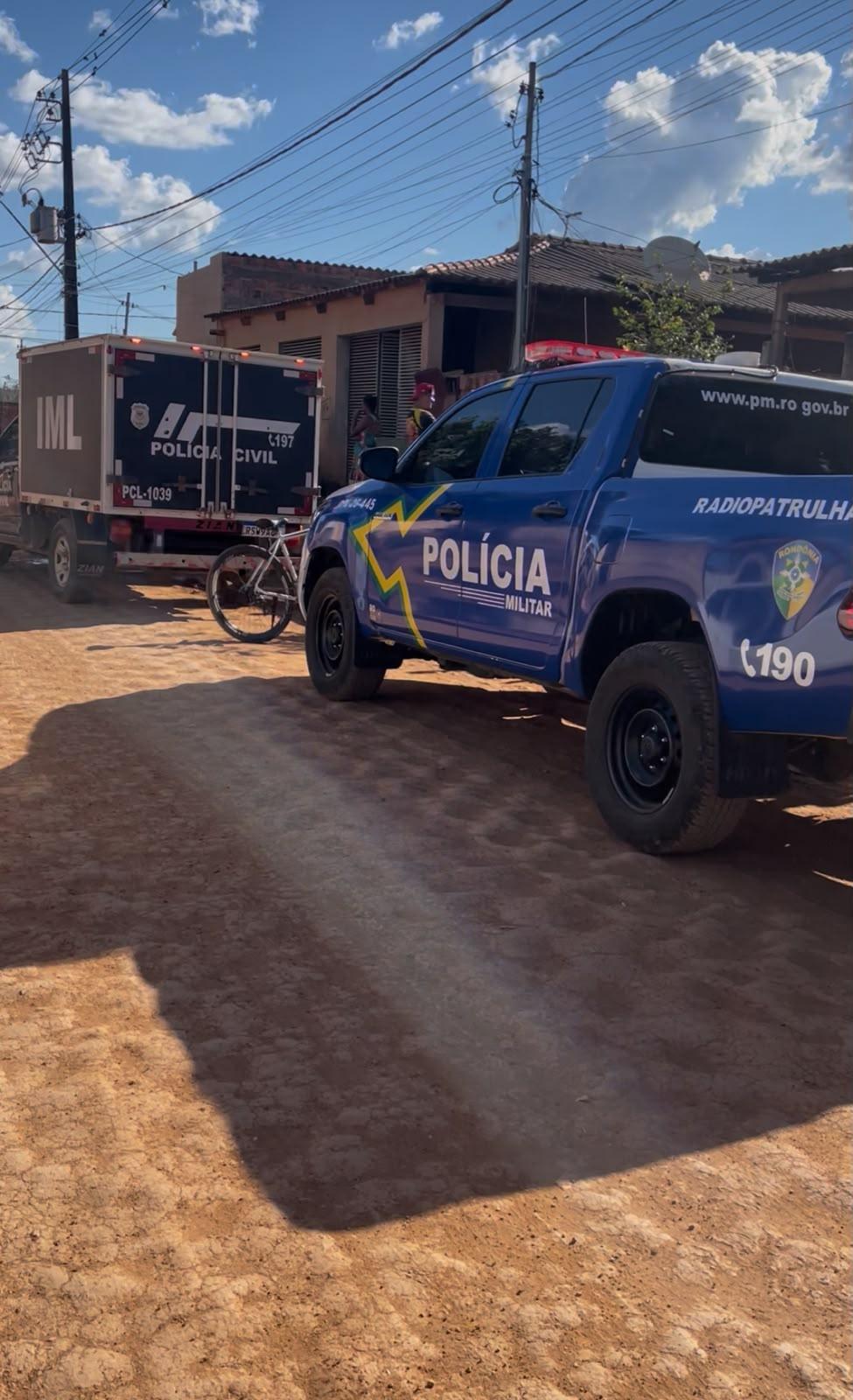 Homem é encontrado morto a facadas dentro de casa em Porto Velho