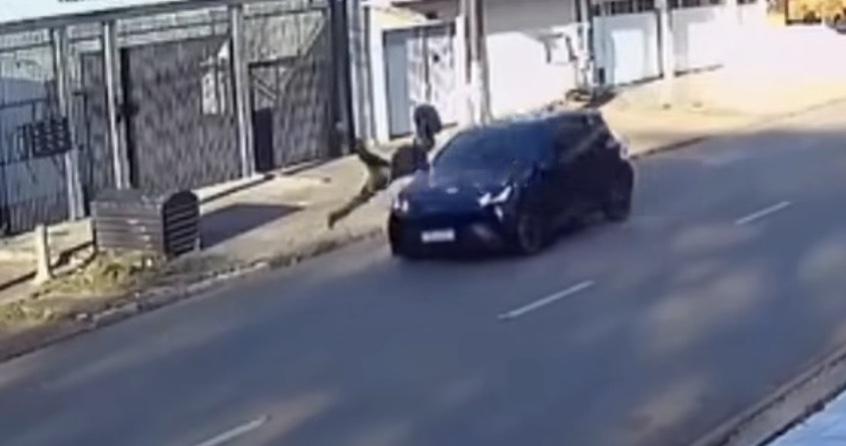 Pedestre é atropelado e fica gravemente ferido