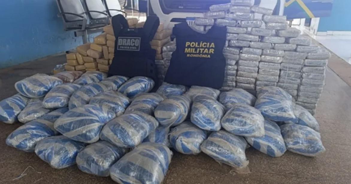 Polícia apreende quase 300kg de drogas