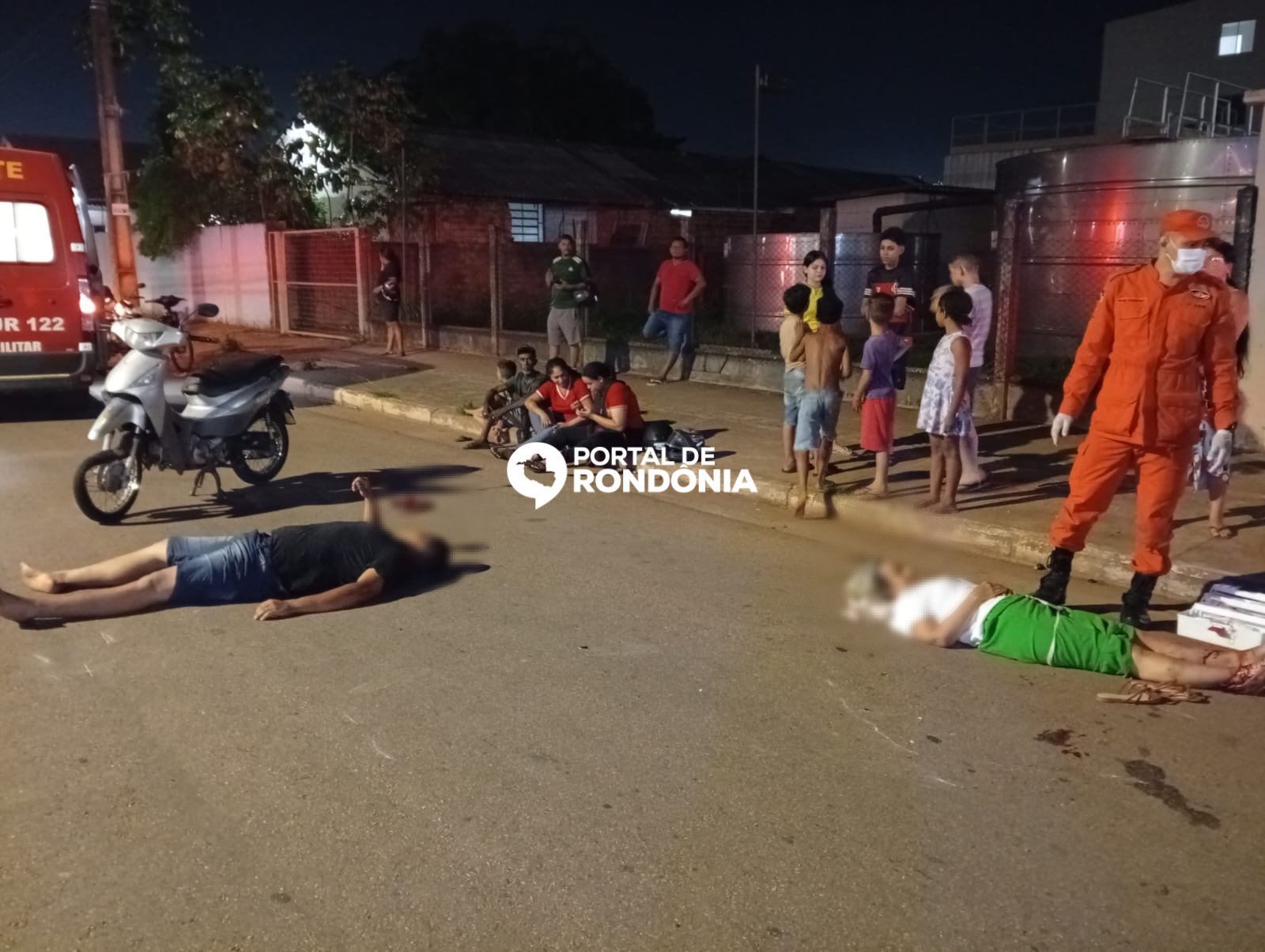 Mulher sofre fratura exposta após acidente entre duas motos na Avenida Amazonas