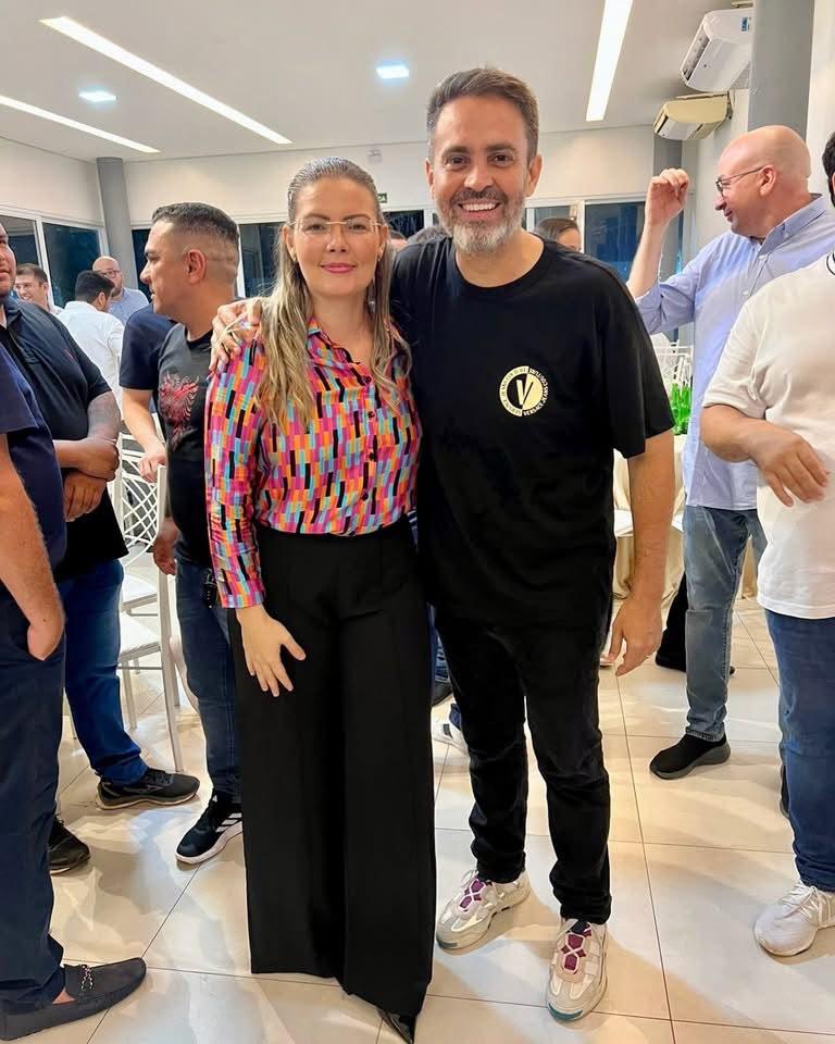 Após três anos e meio de atuação discreta na Câmara, Sofia cobra apoio de Léo Moraes a Bolsonaro