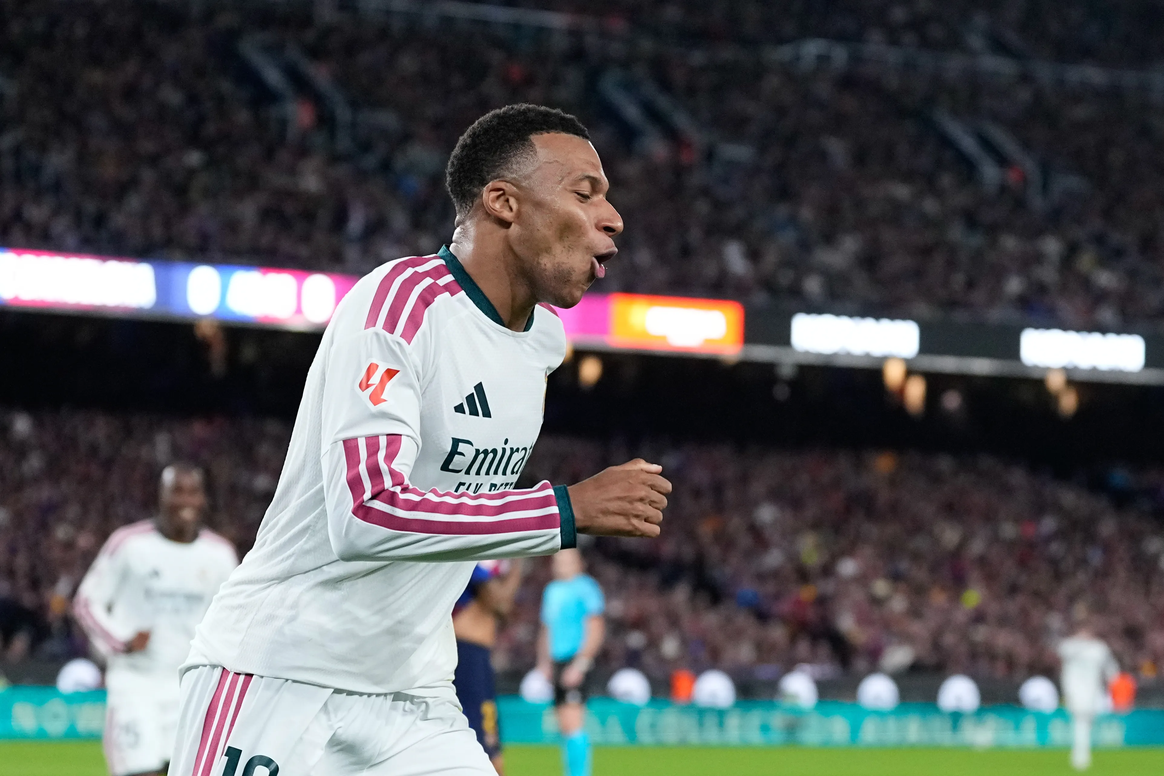Mbappé chega a 100 gols pelo Real Madrid para vencer Barcelona no melhor estilo Mourinho